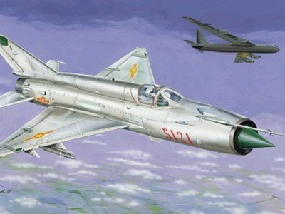 Nghịch lý chiến tranh: B-52 bật đèn cho phi công VN ngắm bắn