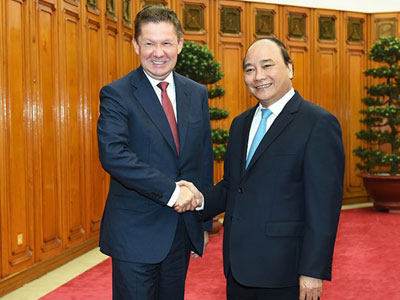 Thủ tướng Nguyễn Xuân Phúc tiếp Chủ tịch Tập đoàn Dầu khí Gazprom