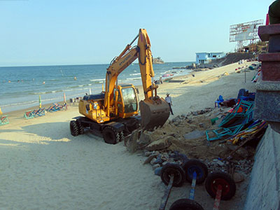 Bãi biển Vũng Tàu sạch đẹp sau hai ngày dọn dẹp cấm ăn nhậu, buôn bán