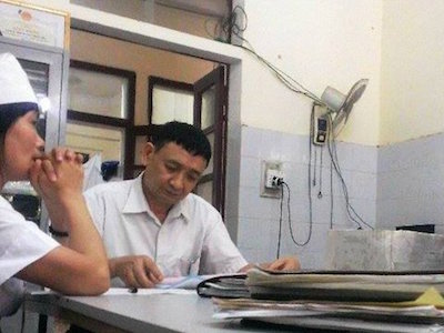 Thanh Hóa: Bệnh viện tắc trách, 1 trẻ sơ sinh suýt bị chôn sống