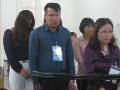 Cựu giám đốc công ty cổ phần cồn rượu Hà Nội chối tội