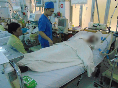 Người phụ nữ trong xe tải vụ nổ Văn Phú vẫn hôn mê sâu