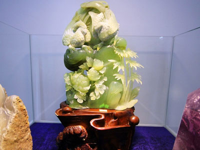 Tượng Phật bằng đá quý gần 7 tỷ đồng tại Festival Huế