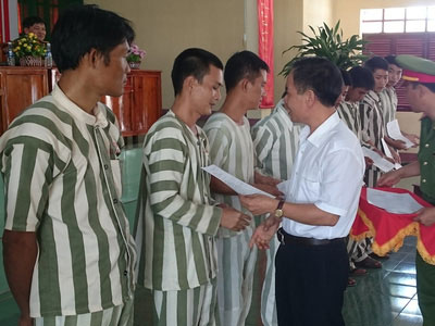 Vũng Tàu: 413 phạm nhân được ân xá, giảm án