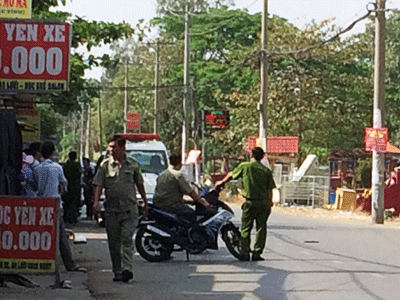 2 nhóm thanh niên truy sát nhau lúc rạng sáng, 1 người chết