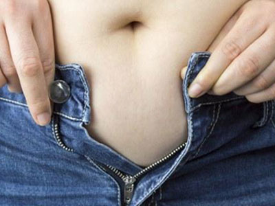 Mặc quần quá chật khiến “chuyện ấy”… gặp họa