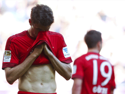 Đánh rơi chiến thắng, Bayern chưa thể vô địch