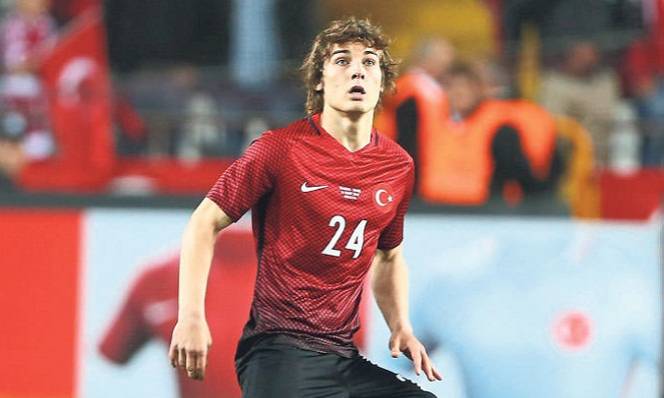 Giới thiệu thần đồng Euro 2016: Caglar Soyuncu (ĐT Thổ Nhĩ Kỳ)