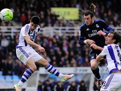 Real Sociedad 0-1 Real Madrid: Gareth Bale sắm vai người hùng, Real tạm dẫn đầu bảng