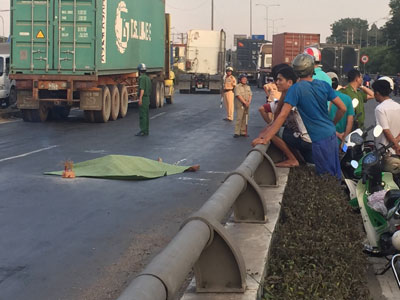 Xe tải tông chết người chạy thể dục rồi bỏ trốn