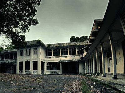 Bệnh viện đầy “hồn ma không đầu” nổi tiếng ở Singapore