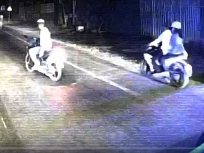Camera hành trình ghi hình ảnh thanh niên ném đá xe khách