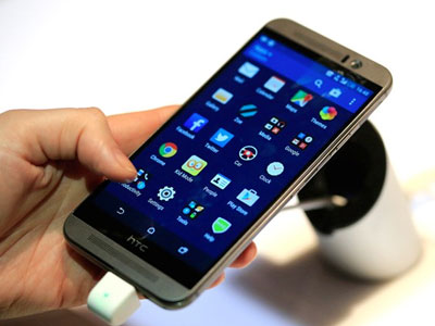 Vì sao điện thoại Android đã rẻ nay càng rẻ?