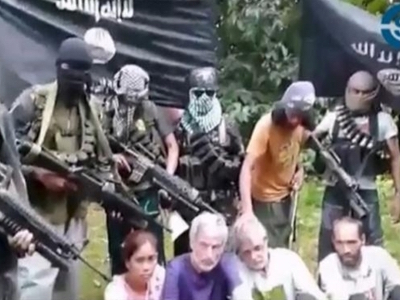 Phiến quân Philippines tung video dọa sát hại thêm con tin