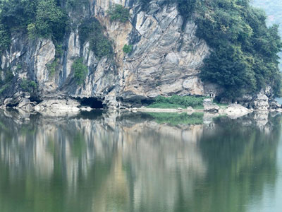 Vịnh Hạ Long thu nhỏ ở ngoại thành Hà Nội
