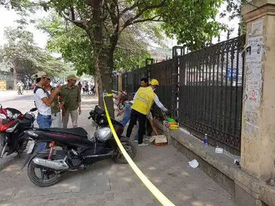 Giật mình phát hiện thai nhi bị bỏ rơi ở cổng bến xe Mỹ Đình