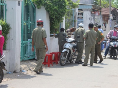 Nghi án con trai giết bố và bà nội: Chờ nhân chứng quyết định