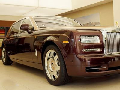 Xe Rolls-Royce chính hãng có giá hơn 83 tỷ đồng sau 1/7