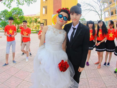 Teen Bắc Giang hoán đổi giới tính trong ảnh đám cưới kỷ yếu