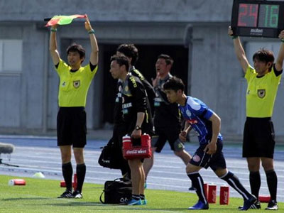 Công Phượng vào sân, Mito thoát thua phút cuối