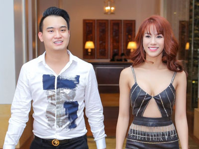 Diệp Lâm Anh quấn quýt bên bạn trai kém tuổi