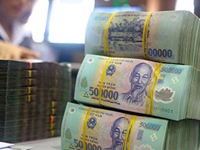 4 tháng, chi vượt thu hơn 53.000 tỉ đồng
