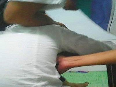 Trần tình của hiệu trưởng bị tố sàm sỡ nữ sinh