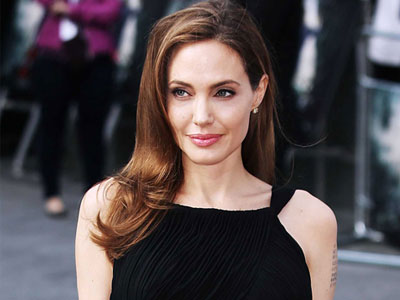 Angelina Jolie được ngưỡng mộ hơn Đệ nhất phu nhân Mỹ
