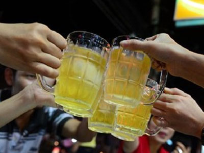Bốn tháng đầu năm 2016, VN sản xuất trên 1 tỉ lít bia