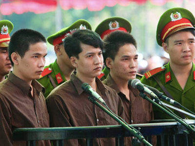 Hoãn xử phúc thẩm vụ thảm sát Bình Phước do phòng quá nhỏ