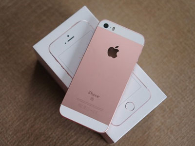iPhone SE chính hãng kém hút khách