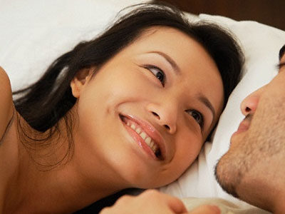 Nhìn thấy chồng trên truyền hình, tim tôi như ngừng đập