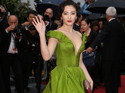 Những lần khoe váy áo lộng lẫy tại Cannes của sao Hoa ngữ