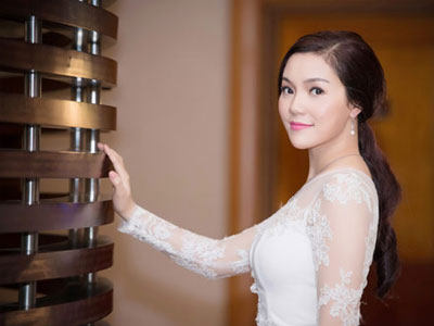 Ca sĩ Ngọc Anh chi 18 triệu đồng/tháng cho con học tiểu học
