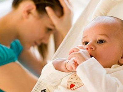 Mâu thuẫn chăm cháu, con dâu đánh mẹ chồng ngất xỉu giữa nhà