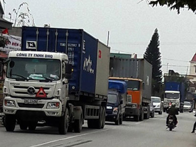 Hải Dương “cầu cứu” Thủ tướng về con đường “oằn mình cõng xe container”