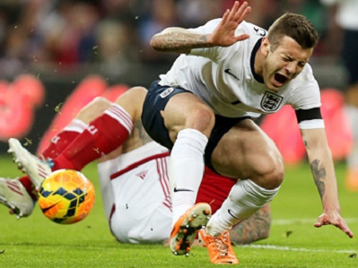 Hàng tiền vệ nào cho Tam sư ở EURO 2016?