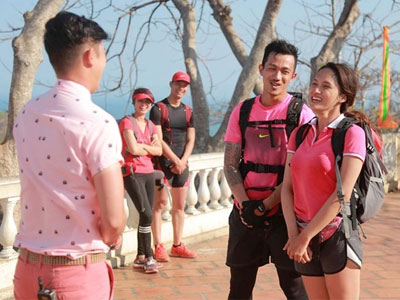 Hương Giang Idol "sôi máu" khi bị đối thủ cản đường