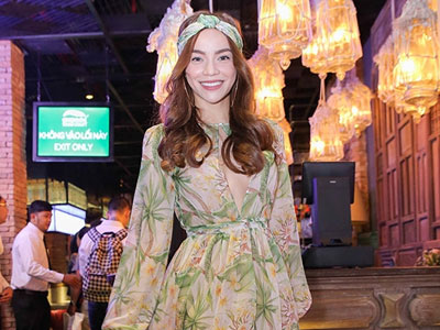 Hà Hồ tươi rói đi xem thời trang mặc scandal "chảnh chọe" với Hari Won
