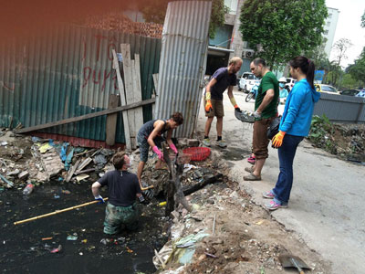 Đại diện Phường: Ủng hộ việc dọn rác nhưng họ nên xin phép trước với chính quyền!