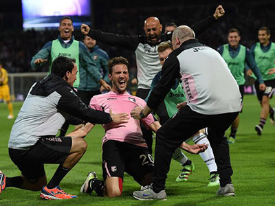Palermo trụ hạng thành công, Capri chia tay Serie A