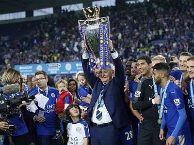 Premier League 2015-2016 kết thúc: Mọi dự đoán đều bị đảo ngược