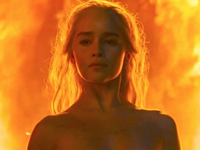 Emilia Clarke hài lòng với cảnh khỏa thân ở "Game of Thrones 6"