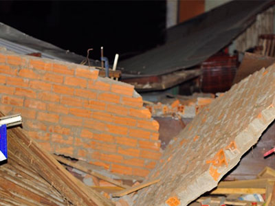 Hàng trăm cán bộ, chiến sĩ phong tỏa ngôi nhà sập ở Đồng Nai