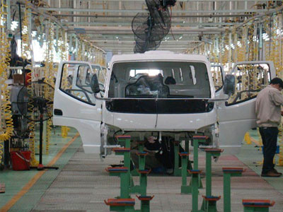 Một công ty Việt "ngồi chơi" vẫn thu nghìn tỷ từ các đế chế ngành xe