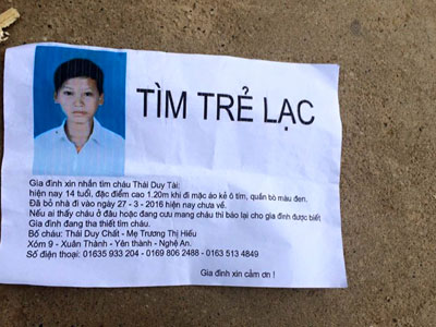 Bố đi khắp nơi dán thông báo tìm con ở các quán nét