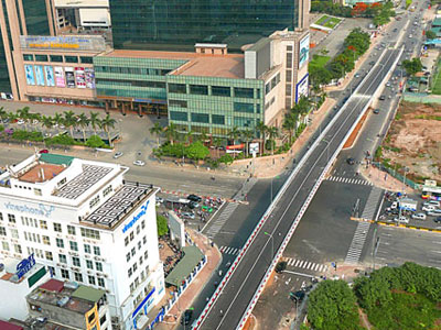 Cận cảnh cầu vượt thép gần 150 tỷ ở Hà Nội trước ngày thông xe