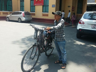 Chàng trai đạp xe xuyên Việt 2.000 km xin hiến thận