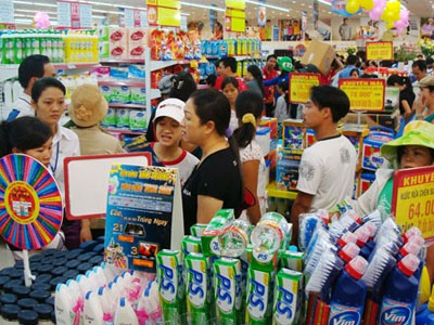 Vì sao đại gia ngoại bơm tiền chiếm thị trường bán lẻ Việt?