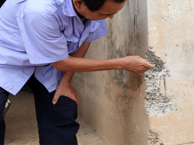 Clip bêtông hầm chui như “kẹo lạc không đường”